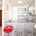 Luxury Front With Seaside View And Free Parking Apartman *