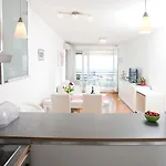 Apartman Luxury Front With Seaside View And Free Parking
