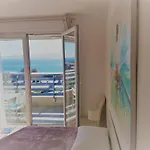 Apartman Luxury Front With Seaside View And Free Parking
