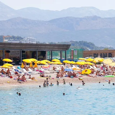 Апартаменты Luxury Front With Seaside View And Free Parking *