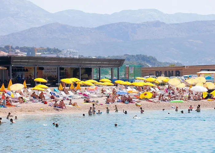 Apartment Luxury Front With Seaside View And Free Parking *