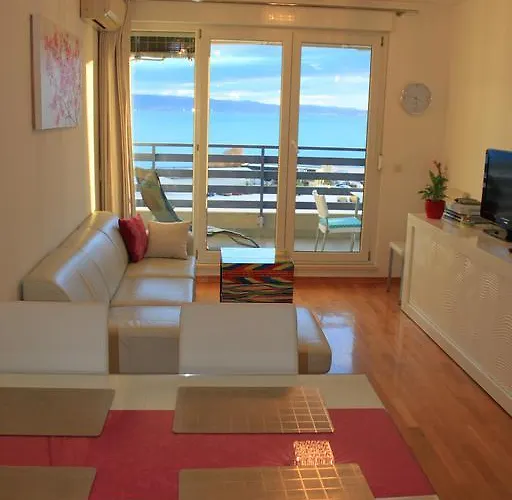 Apartment Luxury Front With Seaside View And Free Parking Split