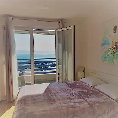 Luxury Front With Seaside View And Free Parking Apartament Split